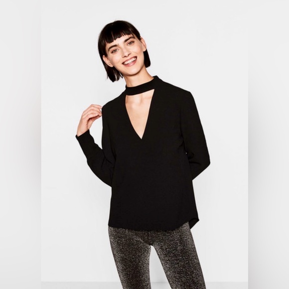Zara Elegant Black Choker Cut Out Top Long Sleeve V-Neck Top NWT - Picture 3 of 13